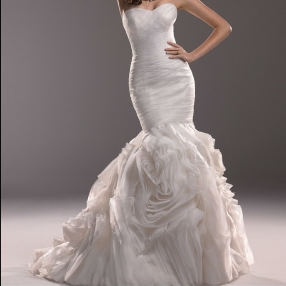 Maggie Sottero Primrose Wedding Dress Ivory Size 10